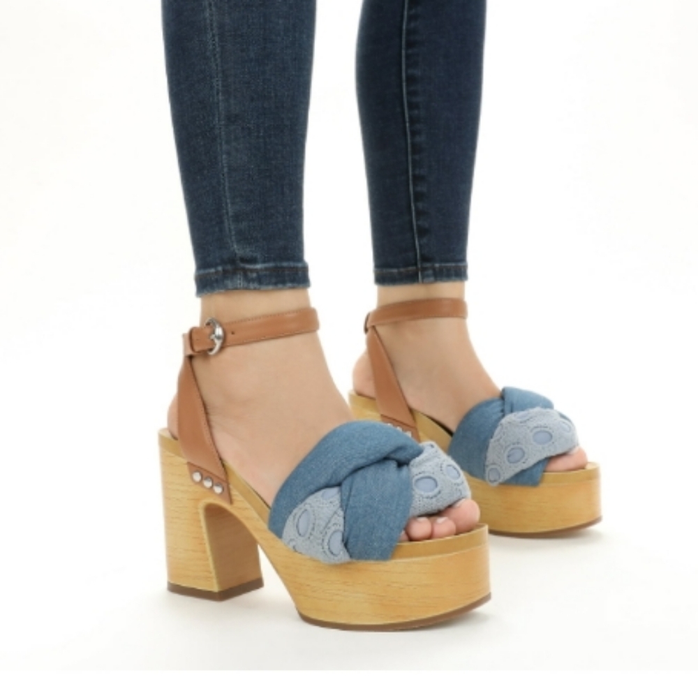 Womens Sam & Libby Cassandra Puffy Platform Sandal